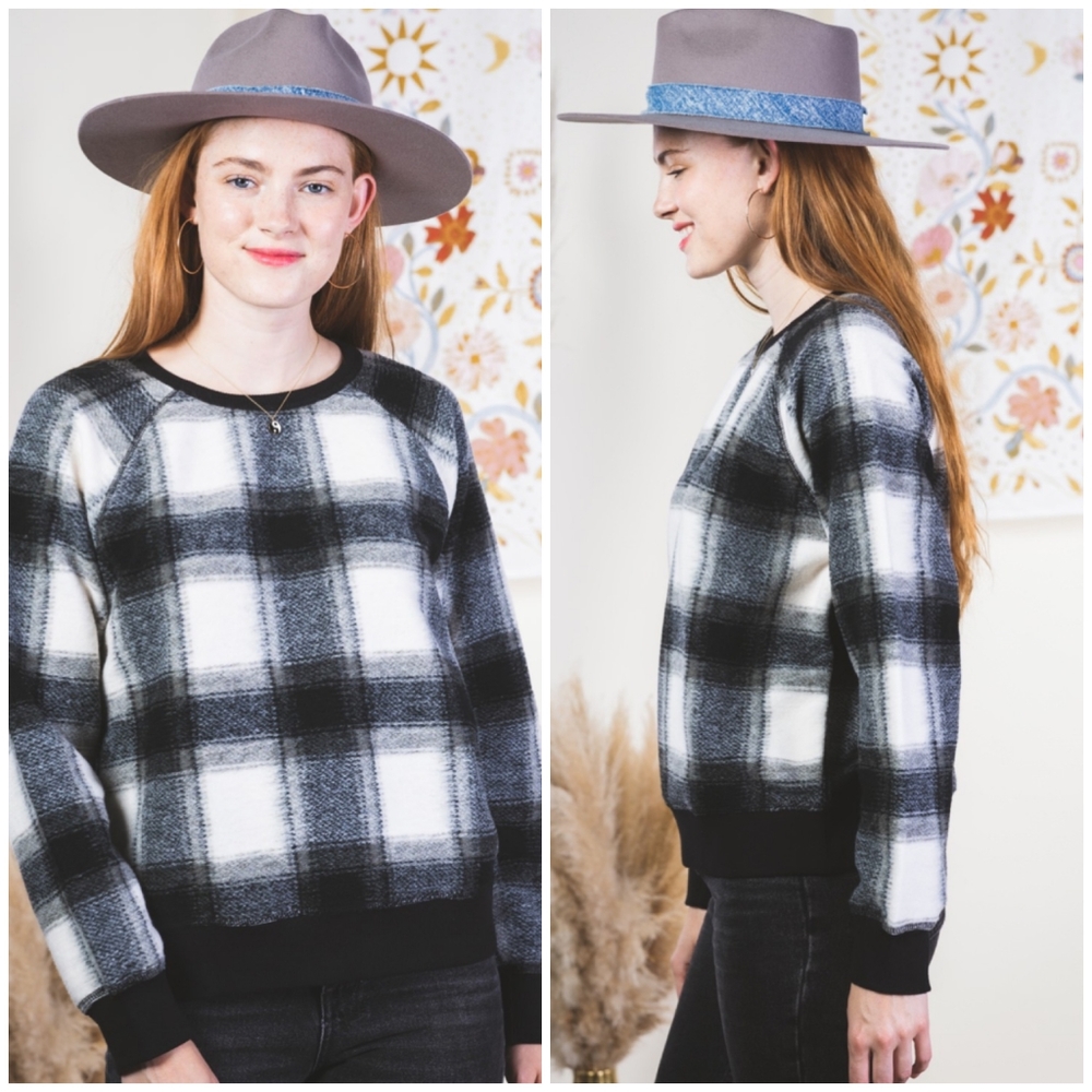 LAST 1❗️LOVERICHE Nordstrom Cozy Chic Fuzzy Plaid Black / Gray Sweater Top